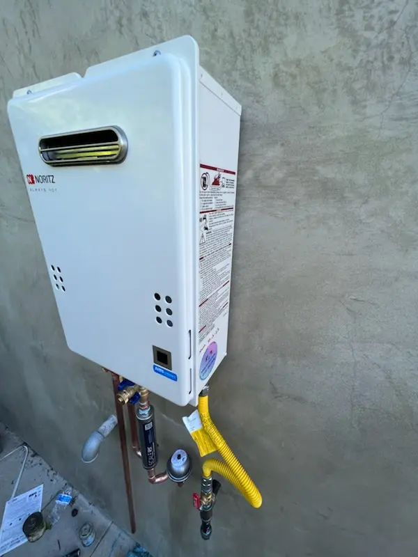 Tankless water heater installation for Gratigny Red homes